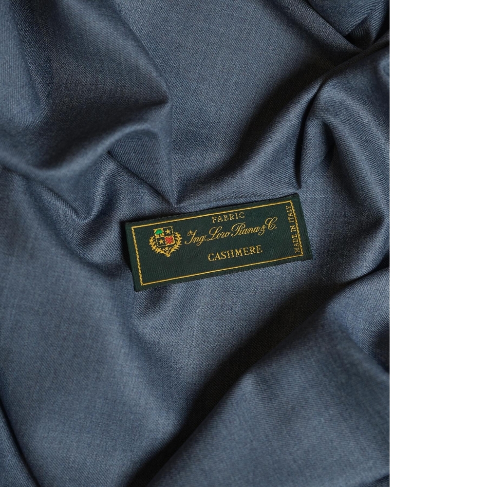 終極的輕鬆感:Loro Piana 純羊絨西裝,體驗「無結構」的頂級舒適