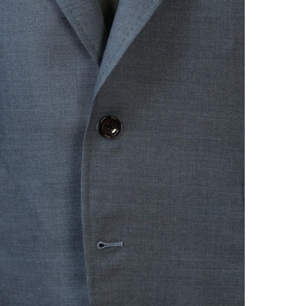 終極的輕鬆感:Loro Piana 純羊絨西裝,體驗「無結構」的頂級舒適