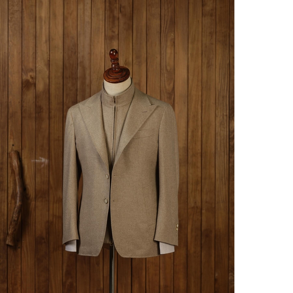 「靜奢」的巔峰:Loro Piana 100% 原色羊絨的頂級獻禮