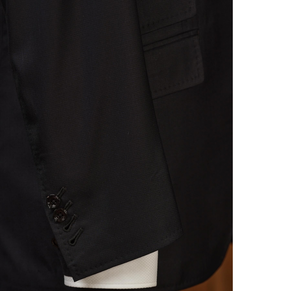 鑑賞家的品味:Loro Piana S200s 蠶絲西裝的頂級工藝