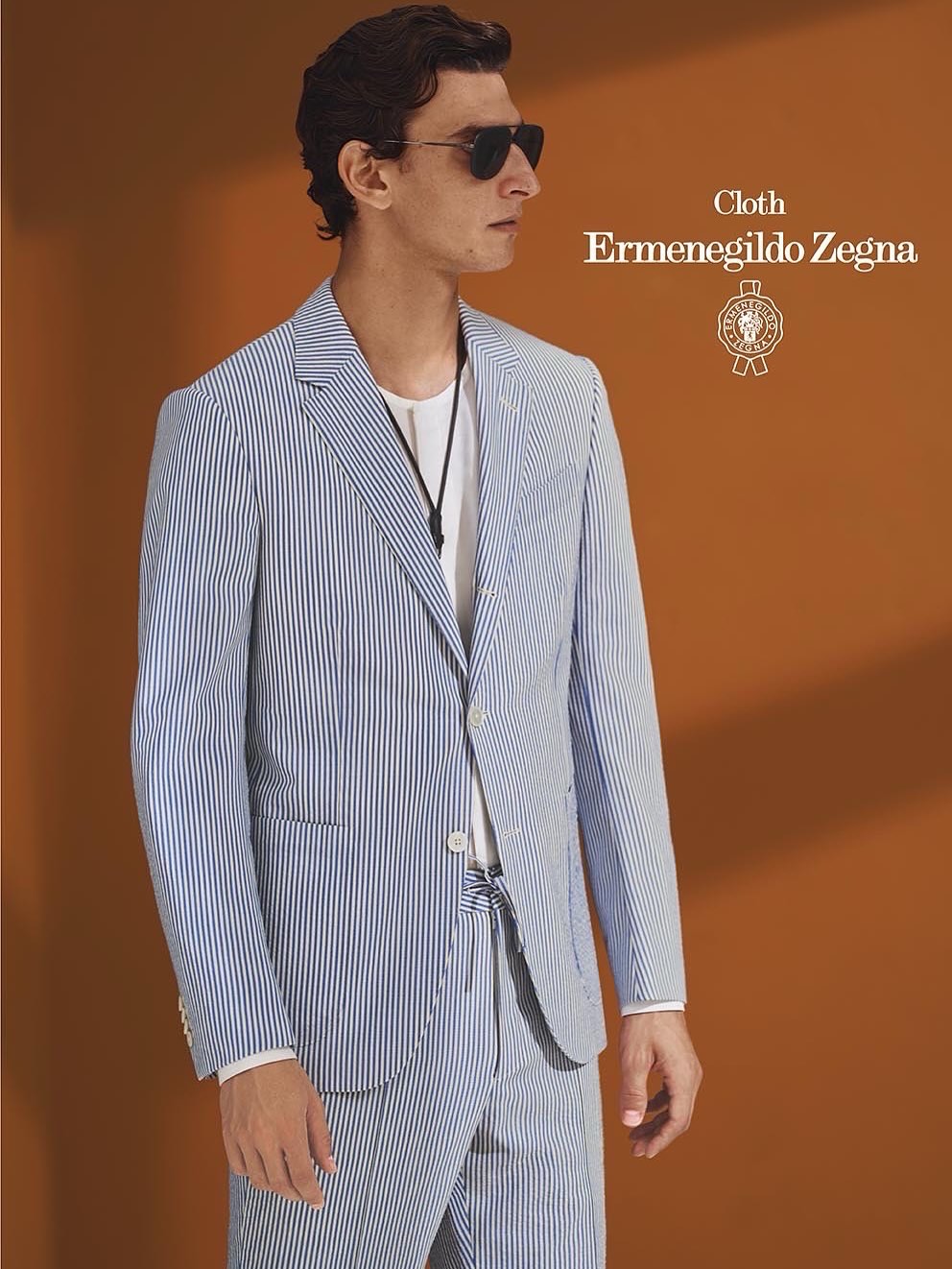 品味的跨界之選：當 Zegna 遇上她，條紋泡泡紗演繹的完美夏日套裝