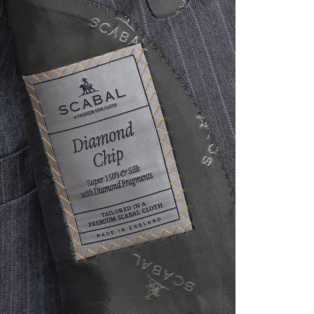 權力與璀璨的終極結合:Scabal 鑽石粉末條紋三件式