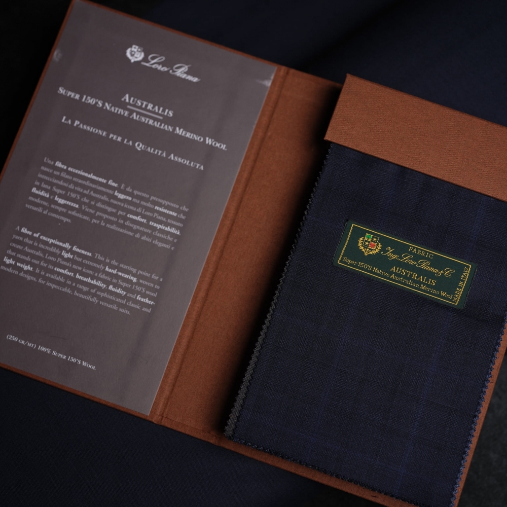 品味的終極二選一:Loro Piana AUSTRALIS 深藍格紋 vs. 淺灰格紋