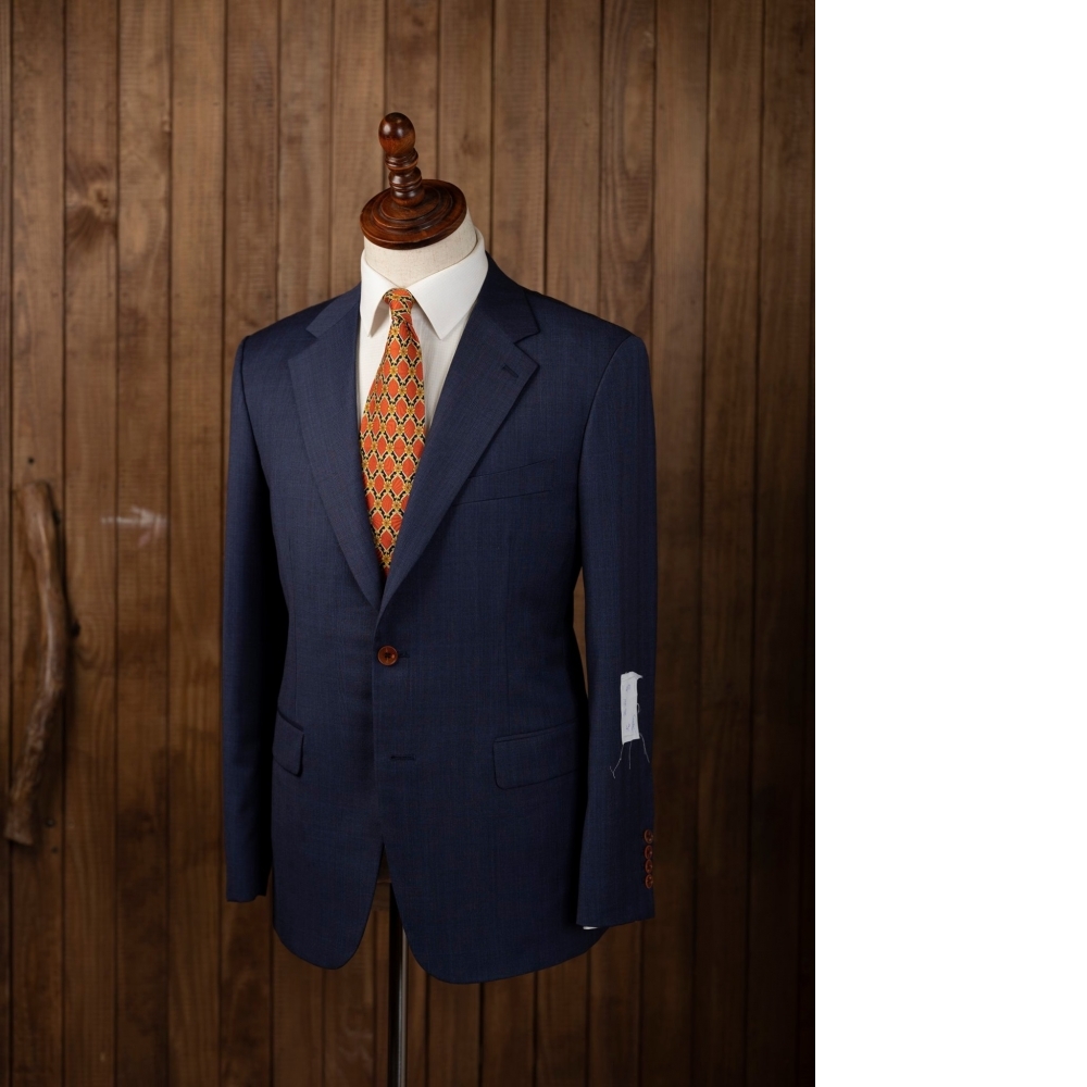 頂級英倫的品味對決:Scabal 權力條紋 vs. Huddersfield 品味格紋