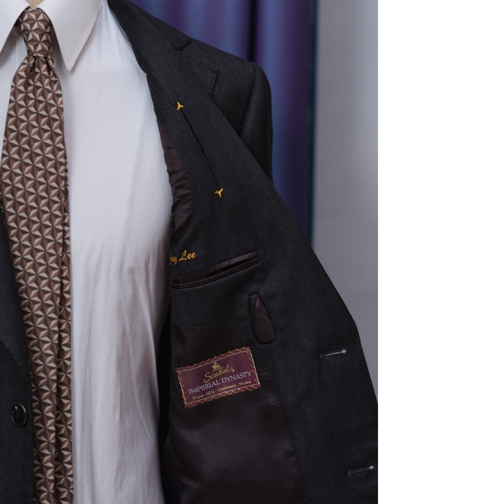 Scabal 羊毛、羊絨與 Vicuna 終極三重奏 | 金融菁英專屬條紋西裝