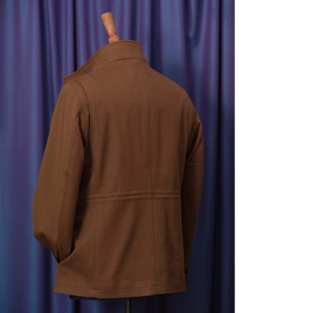 Loro Piana 覆膜羊絨 M65 獵裝夾克:將頂級奢華化為全天候防護定製