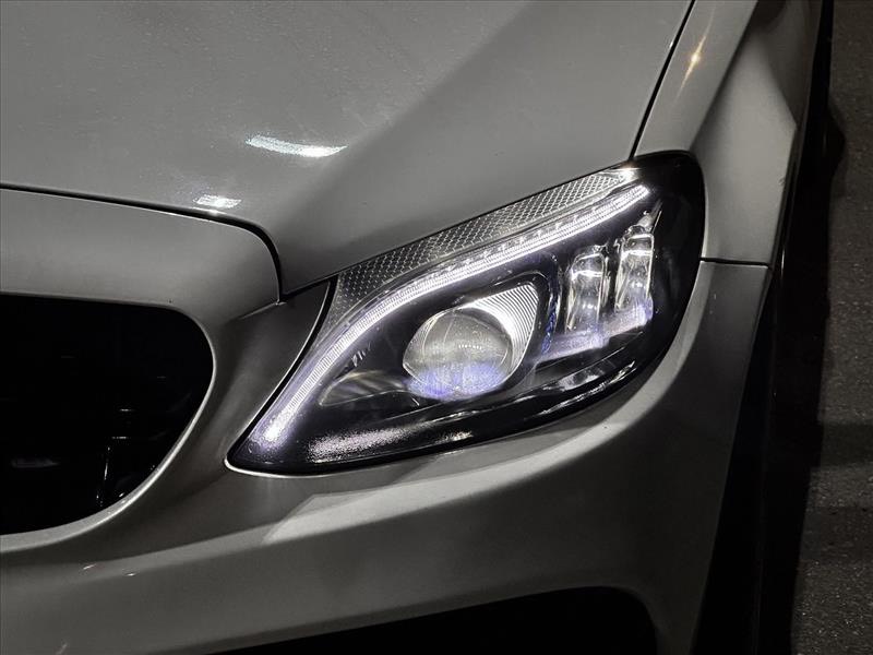BENZ C300 2016年 白色系 2.0渦輪房車