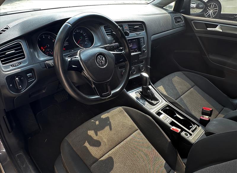 VOLKSWAGEN GOLF 2014年 灰色系 1.2渦輪掀背