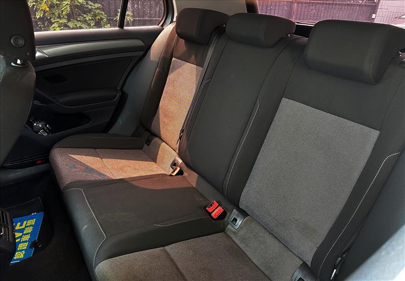 VOLKSWAGEN GOLF 2014年 灰色系 1.2渦輪掀背
