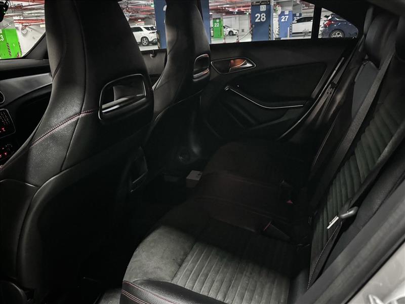 BENZ CLA250 2013年 白色系 2.0渦輪跑格房車