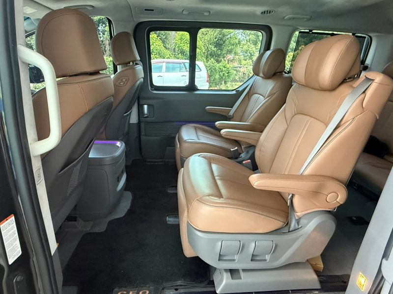 2022 HYUNDAI STARIA 2.2 柴油 7人座