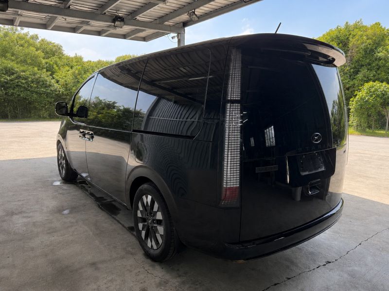 2022 HYUNDAI STARIA 2.2 柴油 7人座