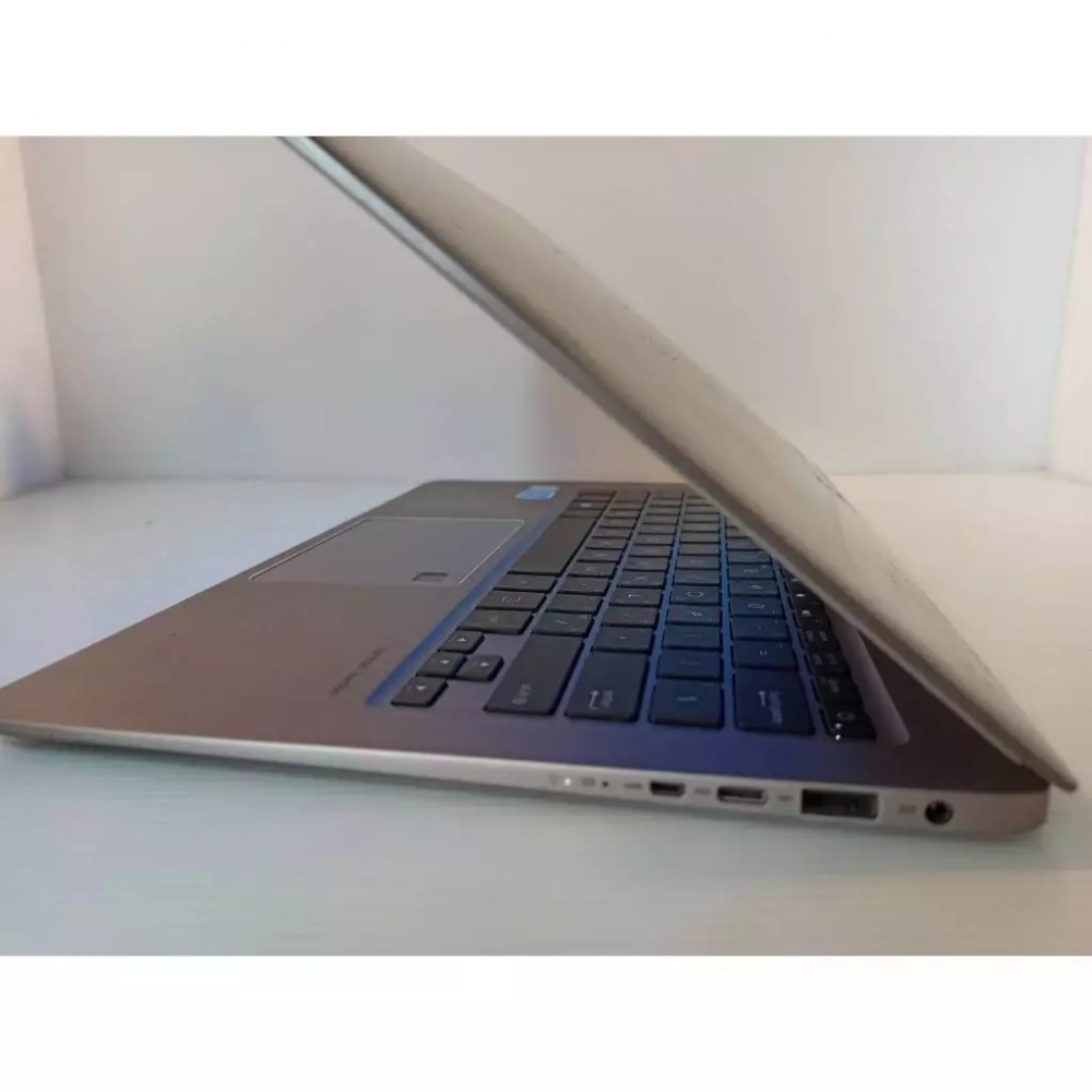 72●ASUS 華碩 UX330U i7-6500U 13.3吋 文書 影音 二手 筆電