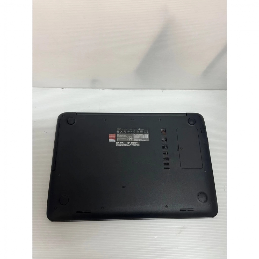 79●ASUS 華碩 A556U i5-6200U 15.6吋 可視訊 遊戲 獨顯 二手 筆電