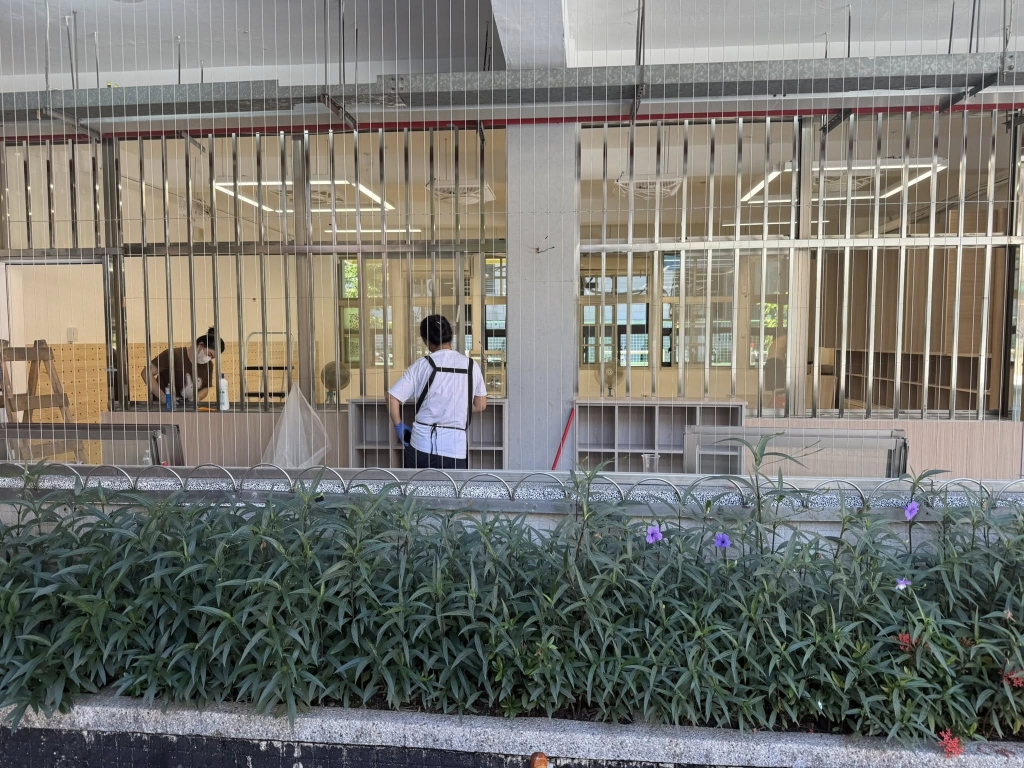 基隆市學校教室內-廁所-走廊-操場內外-電風扇-桌子-椅子擦拭