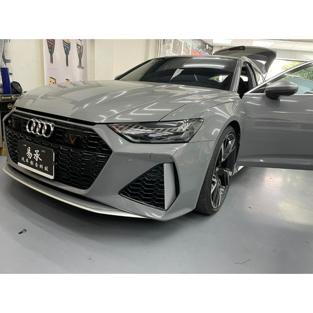 Audi RS6 副