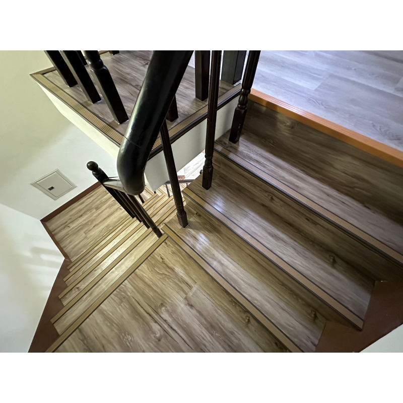 PVC仿木地板樓梯工程