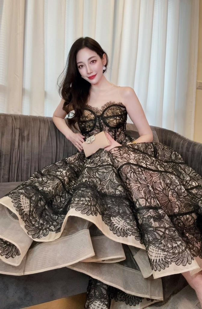 禮服24｜古典馬甲蕾絲蓬裙禮服/台中/媽媽禮服/禮服出租