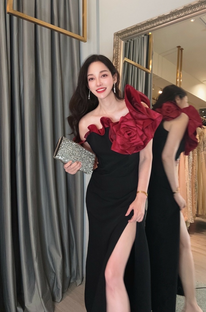 禮服23｜黑色酒紅立體花卉晚禮服/台中/媽媽禮服/禮服出租